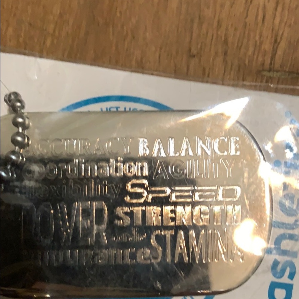 Fashletics Chain Necklace 👠 - Picture 3 of 5